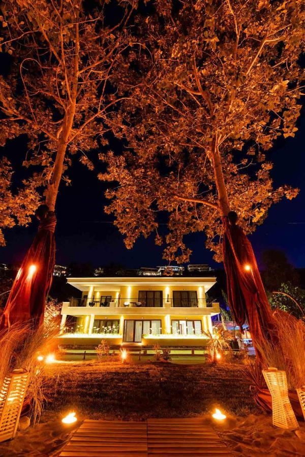 Limna Beach Afytos Exterior photo