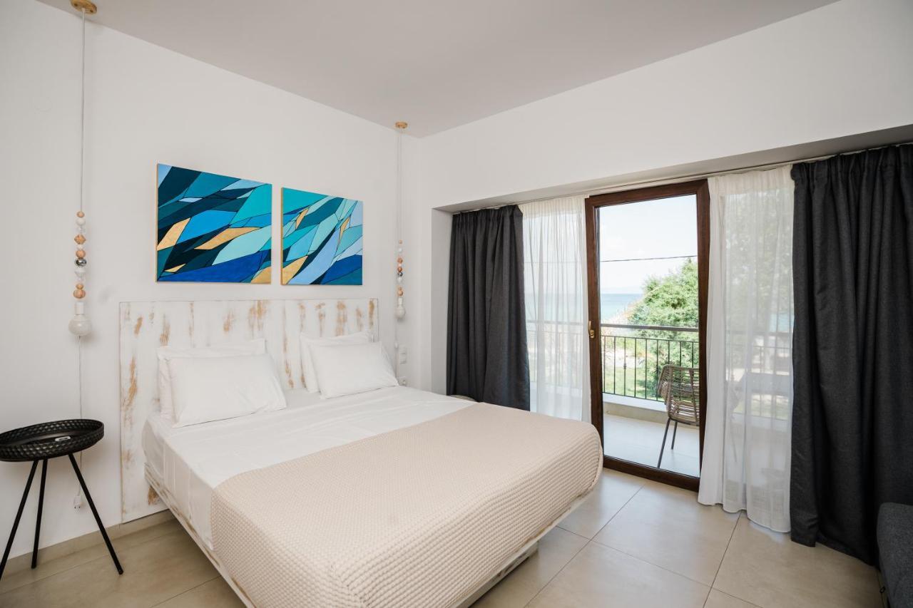 Limna Beach Afytos Exterior photo