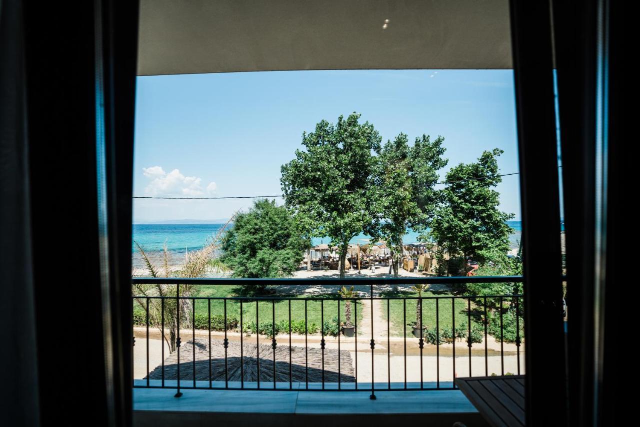 Limna Beach Afytos Exterior photo